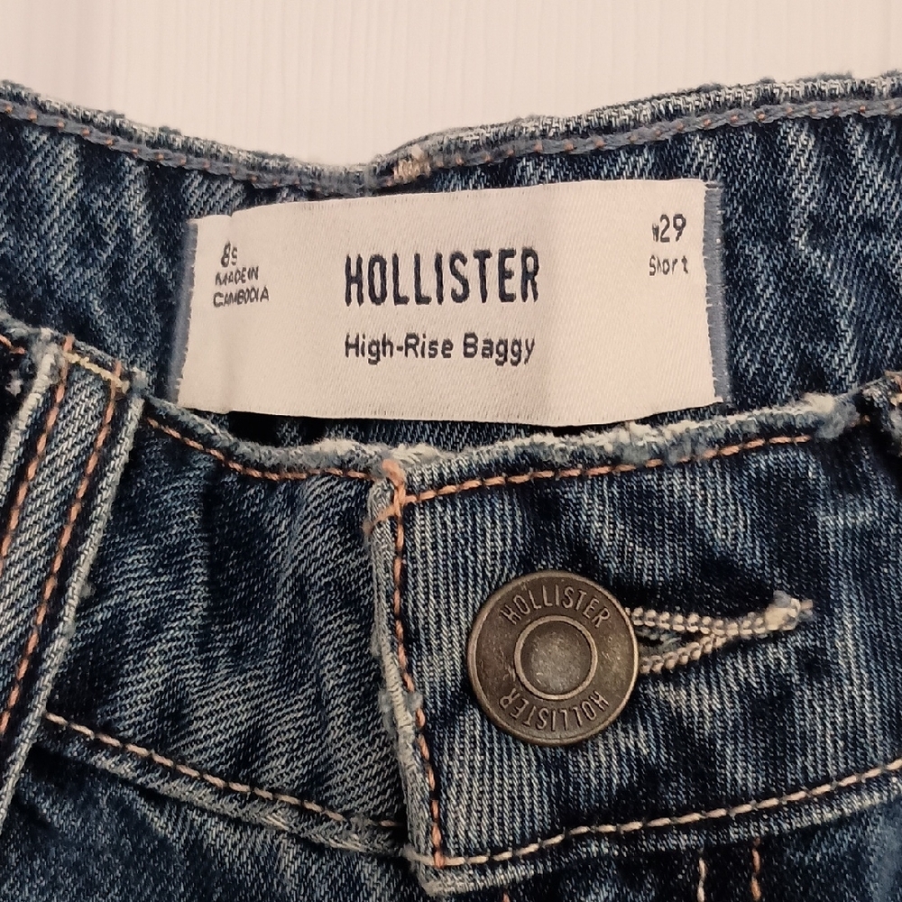 Hollister Classic Blue Jeans - Picture 3 of 3